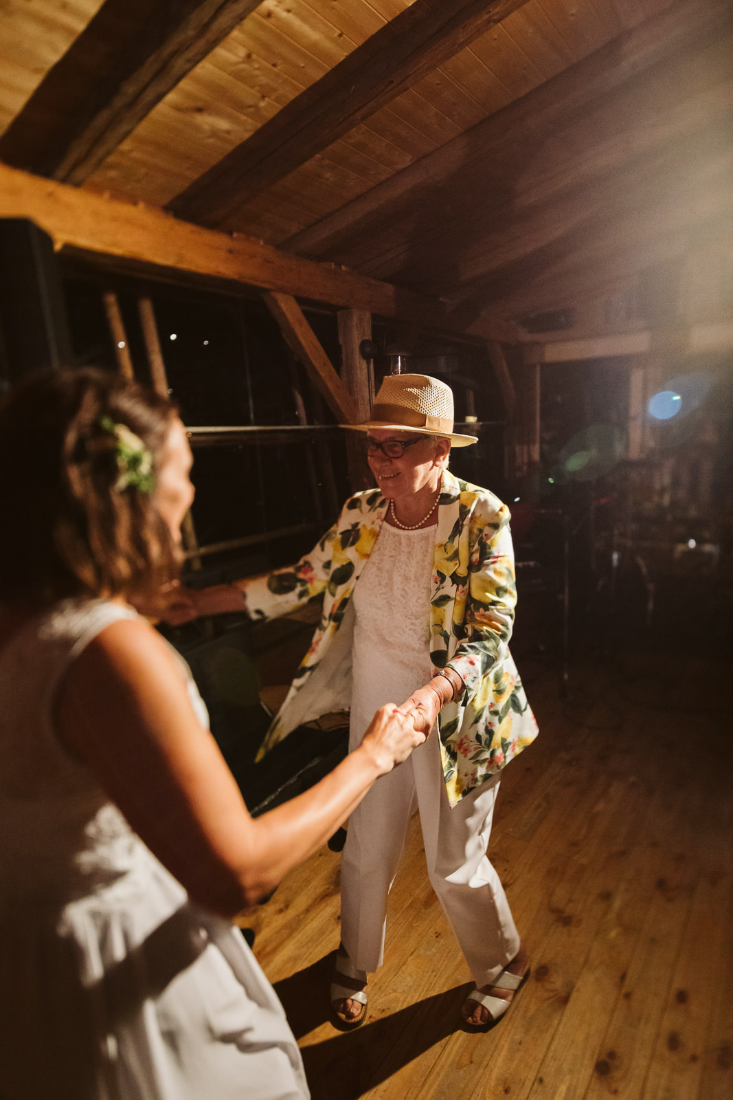 hochzeit heuriger am hochfeld bad schallerbach wels grieskirchen hochzeitsfotografin fotografin christiane wolfram 0084