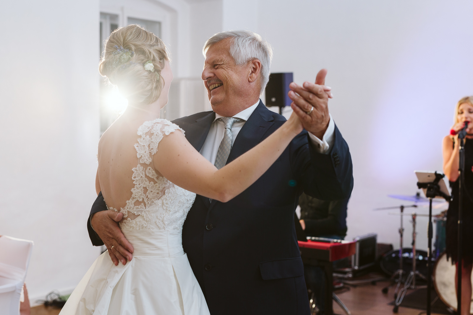 hochzeit schloss spitz an der donau wachau pfarrkirche weinberge hochzeitsfotos hochzeitsfotografin oberoesterreich niederoesterreich fotografin christiane wolfram 0155