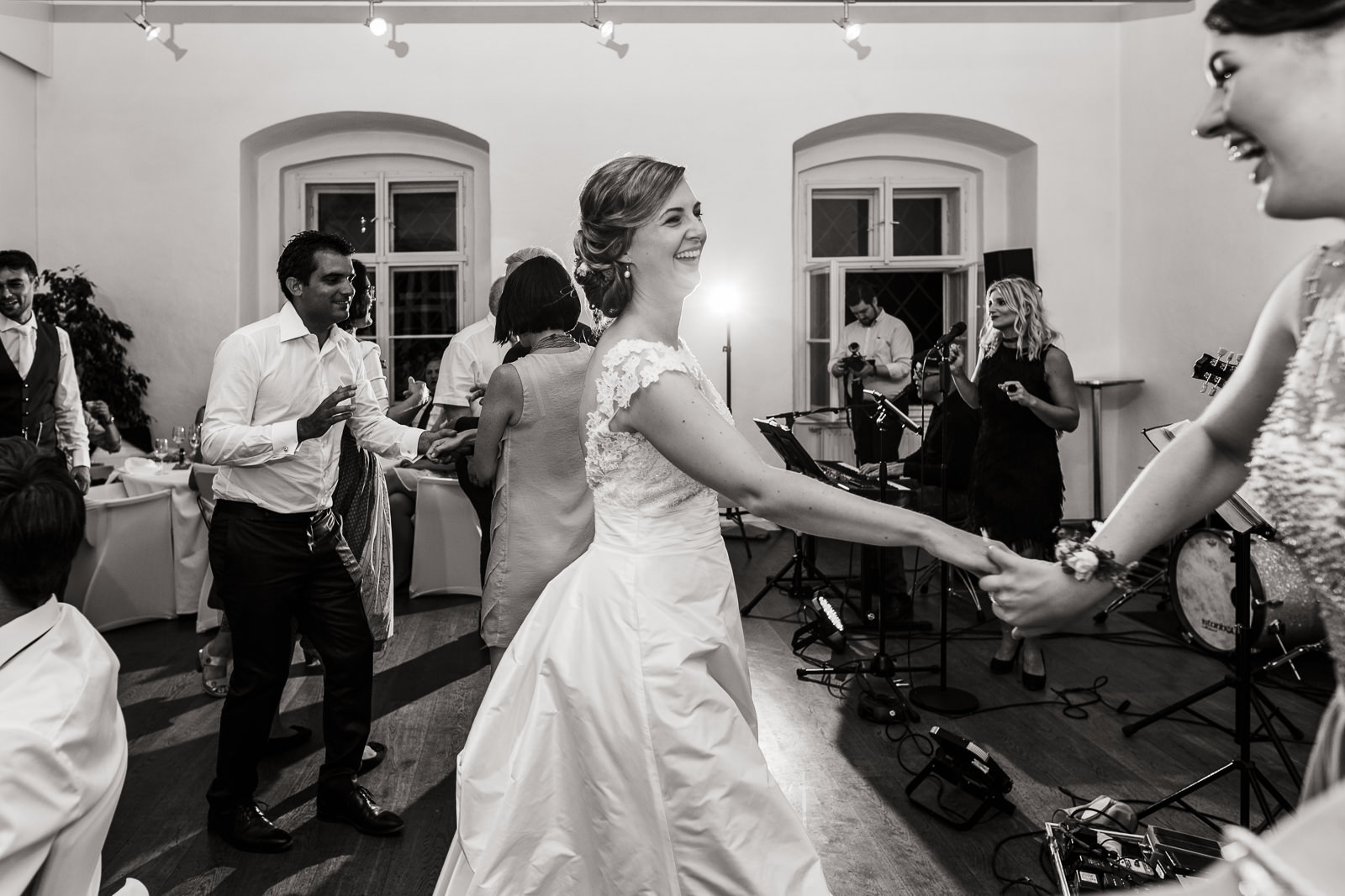 hochzeit schloss spitz an der donau wachau pfarrkirche weinberge hochzeitsfotos hochzeitsfotografin oberoesterreich niederoesterreich fotografin christiane wolfram 0159